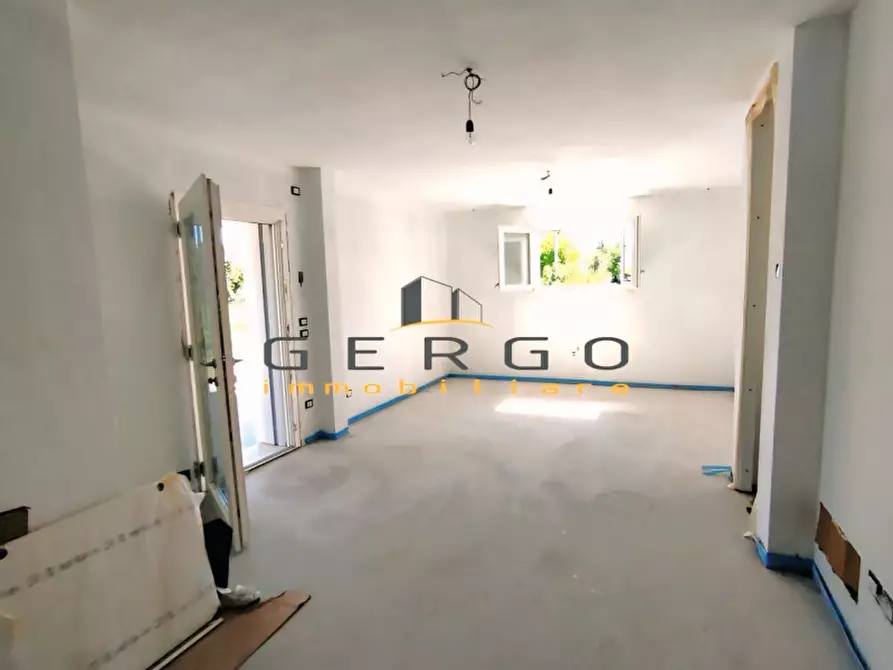 Immagine 36 di Casa indipendente in vendita  in via Puccini a Fontanafredda