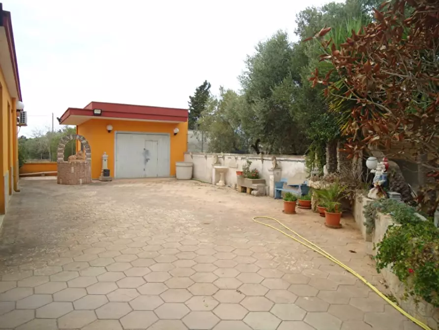 Immagine 5 di Villa in vendita  in SP 223 a Gallipoli