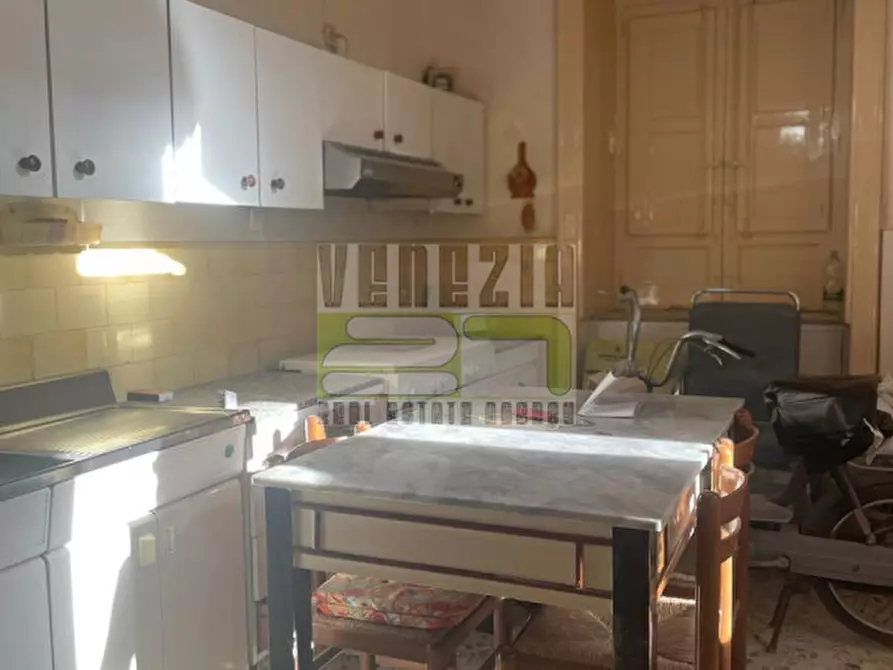 Immagine 16 di Appartamento in vendita  in via Venezia a Avola