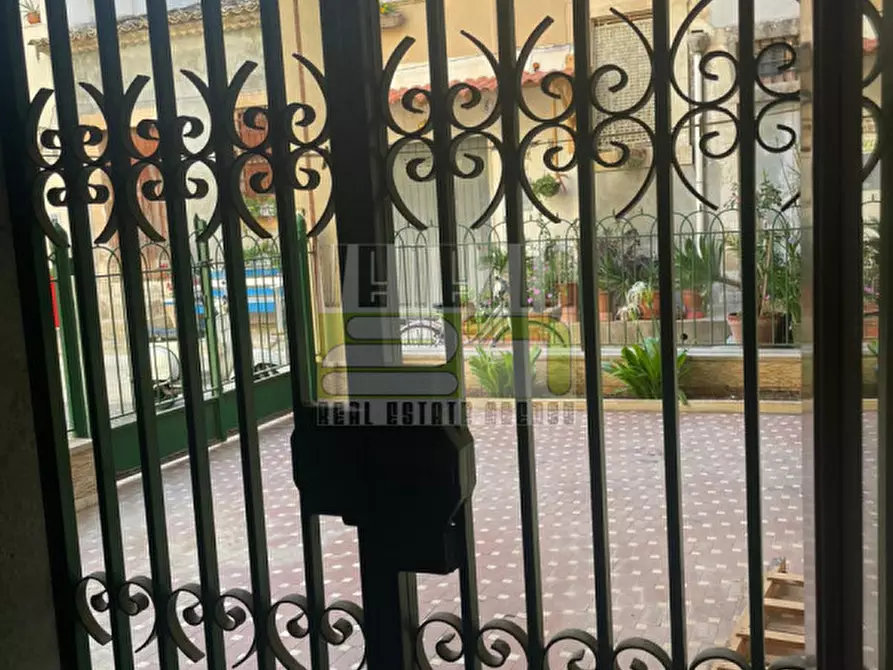 Immagine 35 di Appartamento in vendita  in via Venezia a Avola