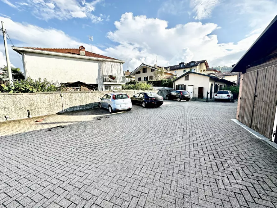 Immagine 9 di Posto auto in vendita  in Strada Foratella 19 a Gassino Torinese