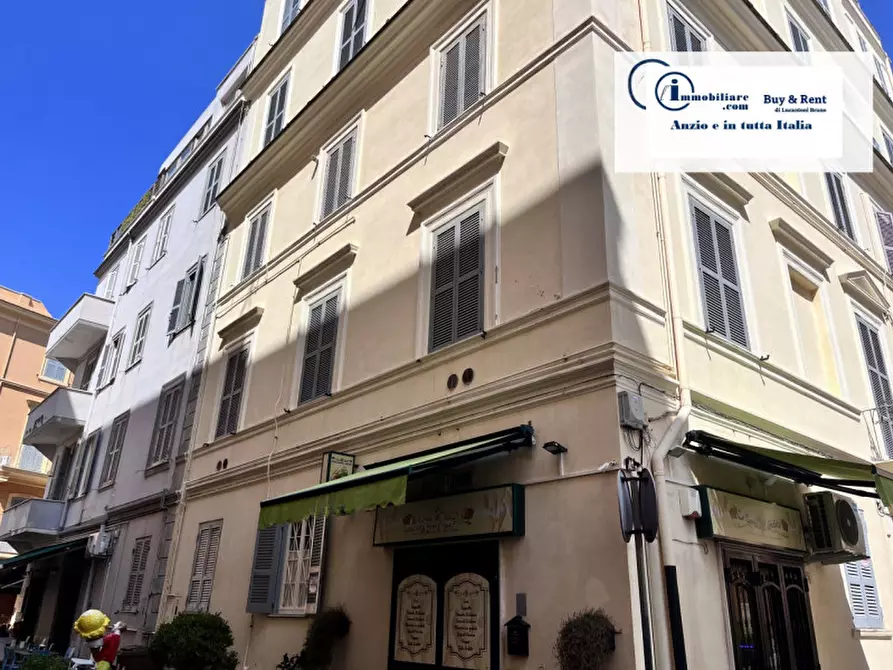 Immagine 2 di Appartamento in vendita  in via xx settembre a Anzio