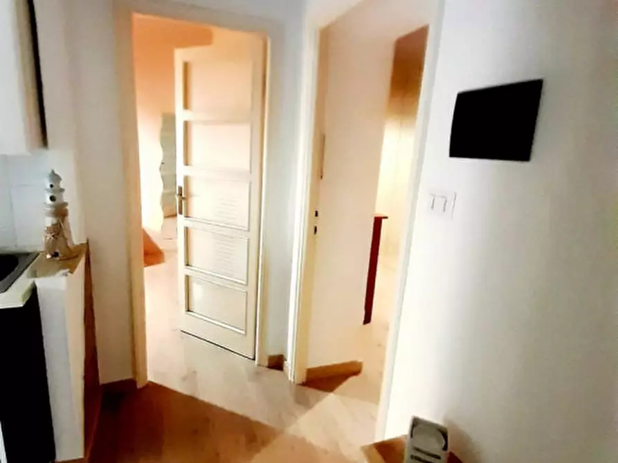 Immagine 6 di Appartamento in vendita  in via xx settembre a Anzio