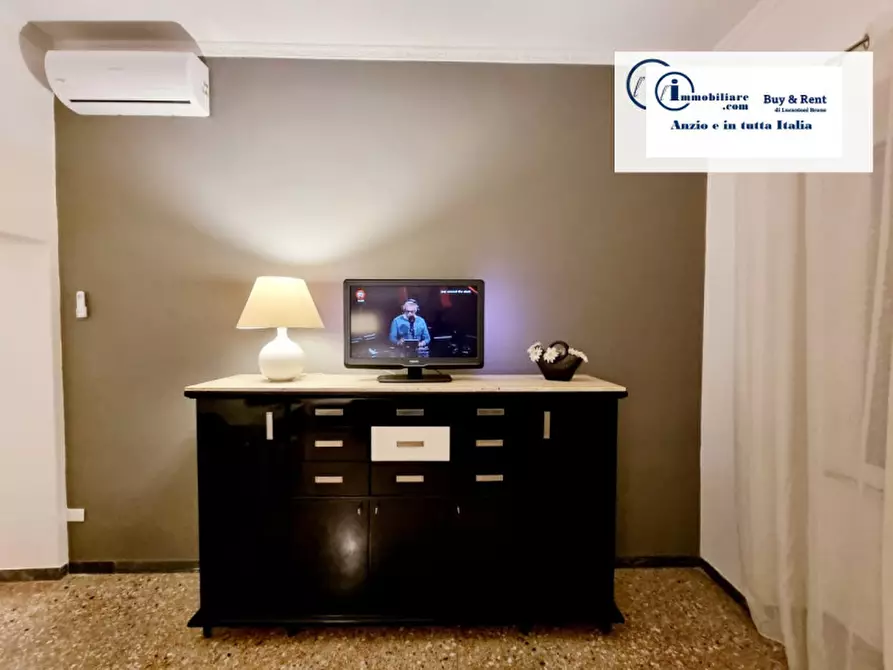 Immagine 13 di Appartamento in vendita  in via xx settembre a Anzio