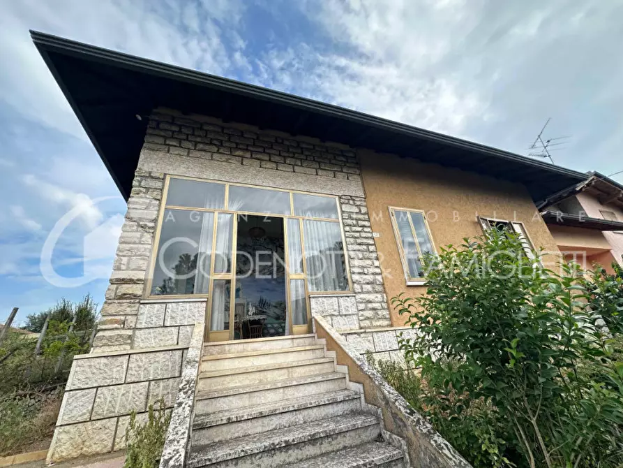 Immagine 1 di Villa in vendita  in via F.lli Chiodi, 30 a Bedizzole