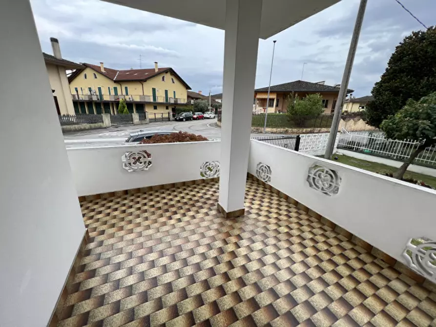 Immagine 7 di Camera in affitto  a Legnaro
