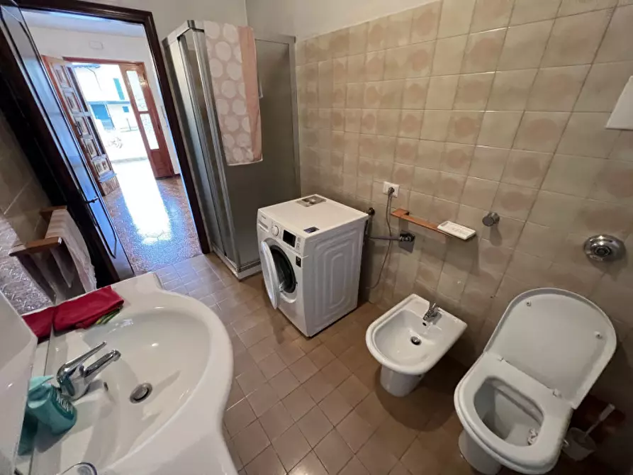 Immagine 9 di Camera in affitto  a Legnaro