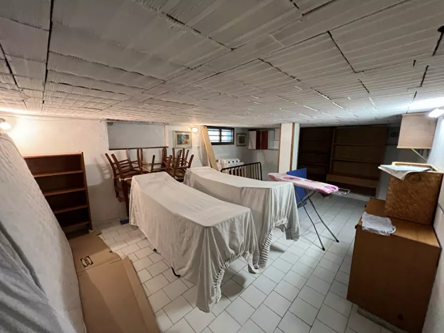 Immagine 14 di Camera in affitto  a Legnaro