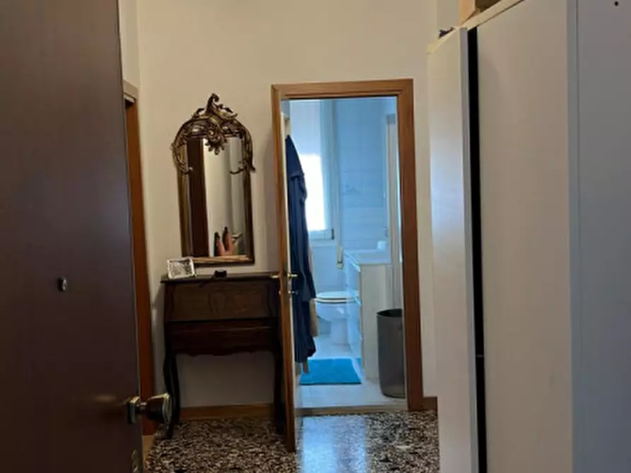 Immagine 5 di Camera in affitto  in VIA ARMANDO DIAZ a Venezia