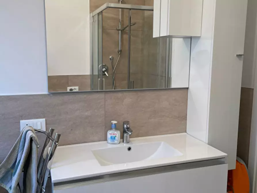 Immagine 8 di Camera in affitto  in VIA ARMANDO DIAZ a Venezia