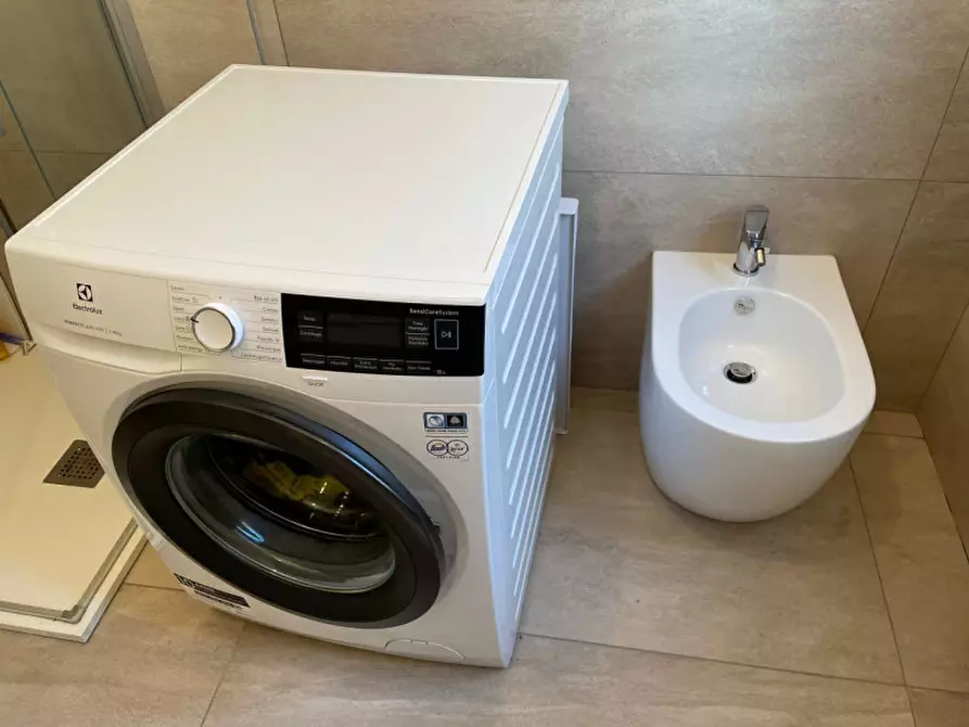 Immagine 11 di Camera in affitto  in VIA ARMANDO DIAZ a Venezia