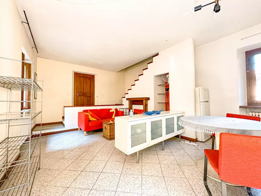 Immagine 1 di Appartamento in vendita  in piazza Motta a Orta San Giulio