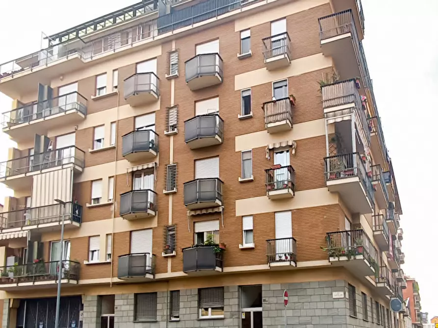 Immagine 1 di Appartamento in vendita  in Via Chatillon, 21Bis a Torino