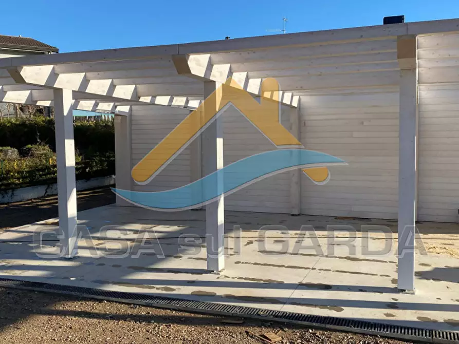 Immagine 5 di Appartamento in vendita  in via frassino a Peschiera Del Garda