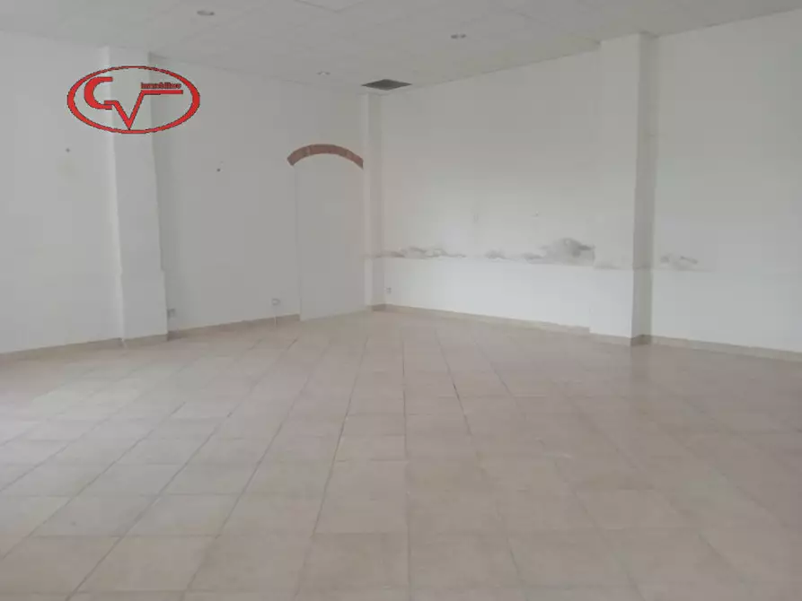 Immagine 6 di Magazzino in affitto  in via aretina a Montevarchi