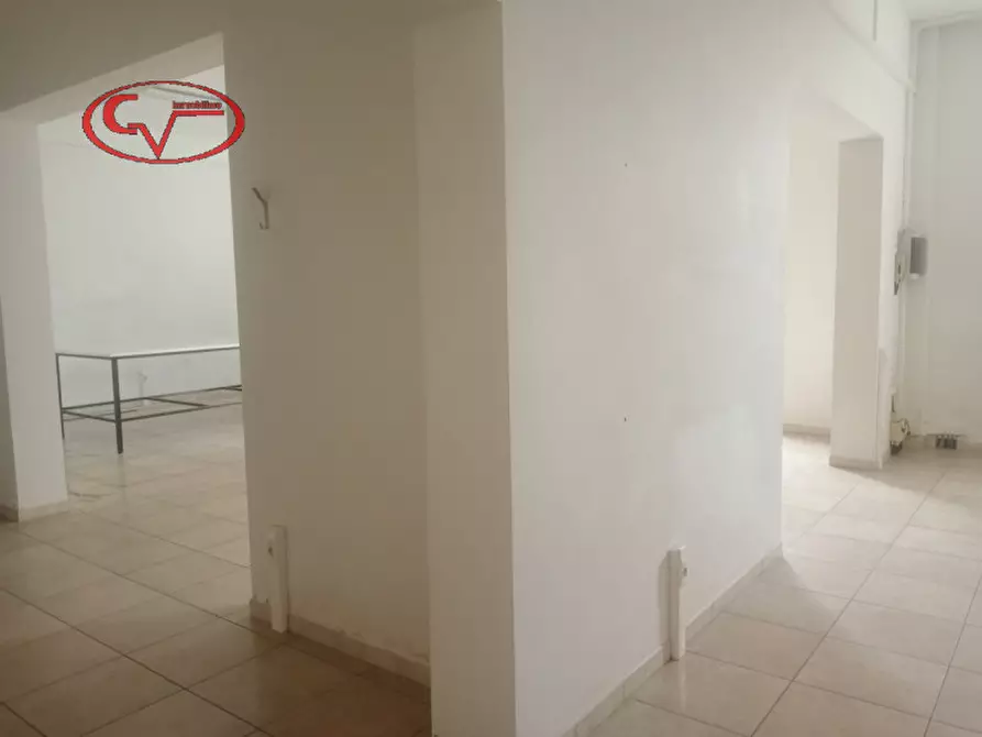 Immagine 11 di Magazzino in affitto  in via aretina a Montevarchi