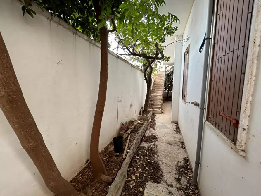 Immagine 16 di Villa in vendita  in VIA PESCE MISSINE, 61-63 a Trepuzzi