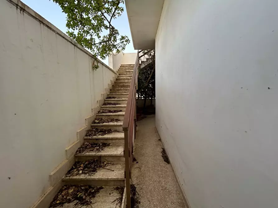 Immagine 17 di Villa in vendita  in VIA PESCE MISSINE, 61-63 a Trepuzzi