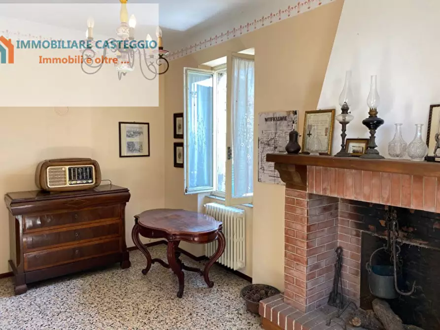 Immagine 11 di Casa indipendente in vendita  in Via Roma a Casteggio