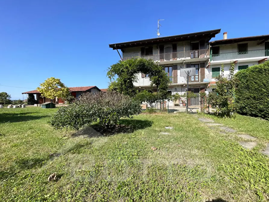 Immagine 2 di Casa indipendente in vendita  in via grizza a Oleggio
