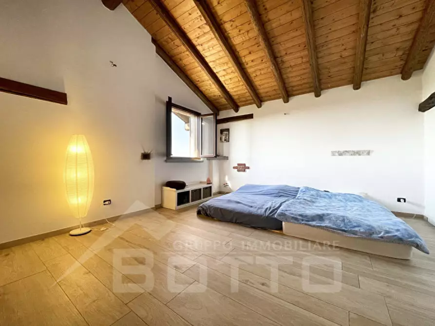 Immagine 14 di Casa indipendente in vendita  in via grizza a Oleggio