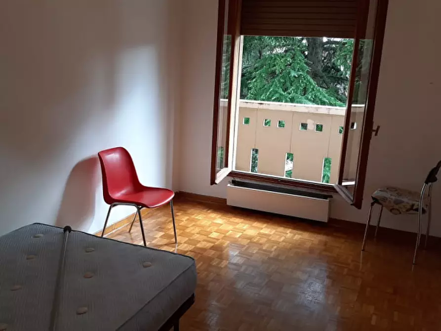 Immagine 2 di Appartamento in affitto  in via piaggi a Padova