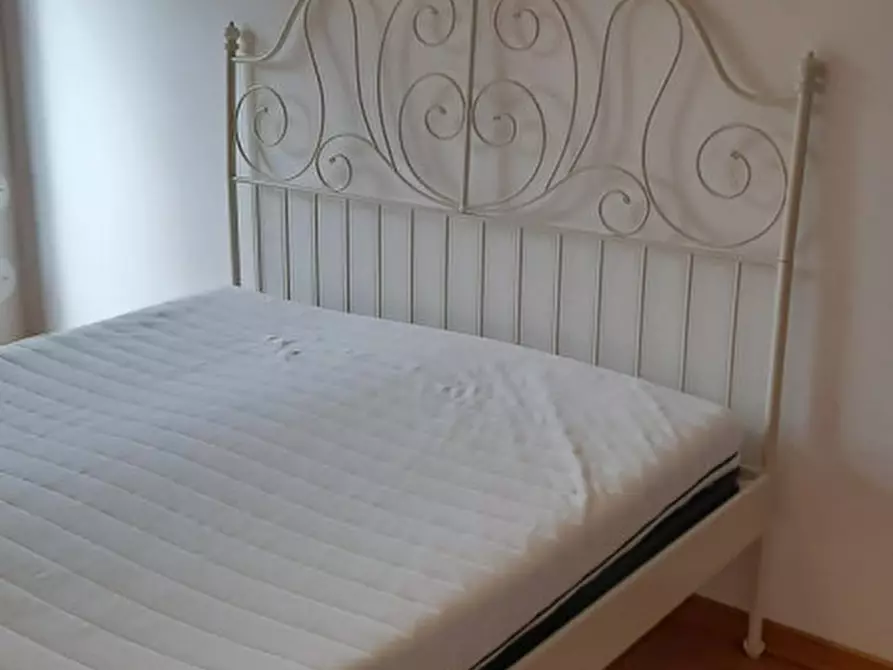 Immagine 3 di Appartamento in affitto  in via piaggi a Padova