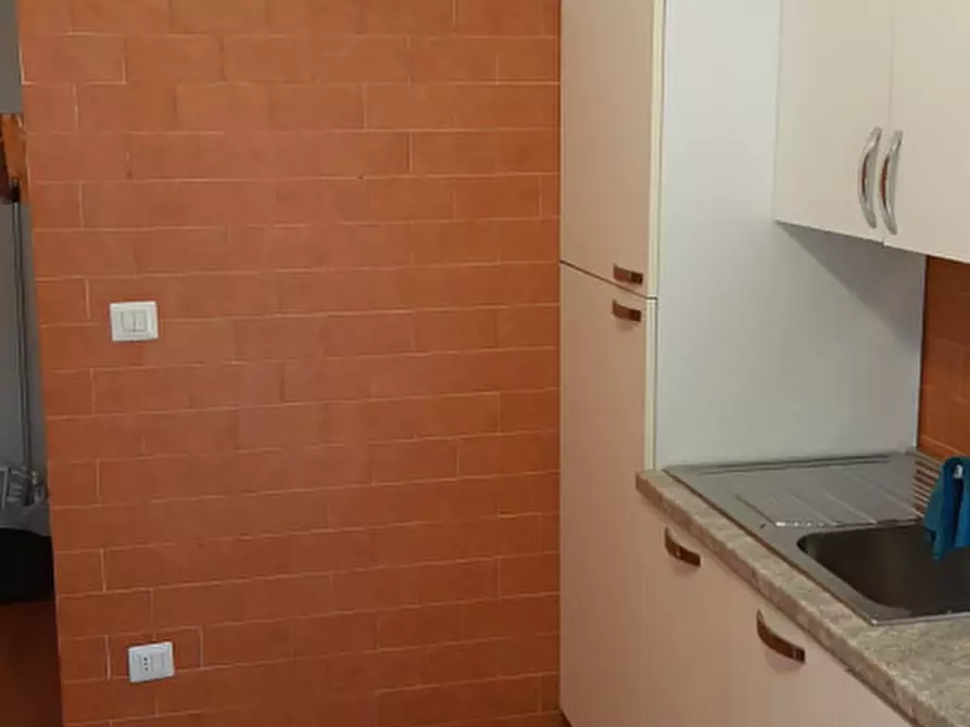 Immagine 4 di Appartamento in affitto  in via piaggi a Padova