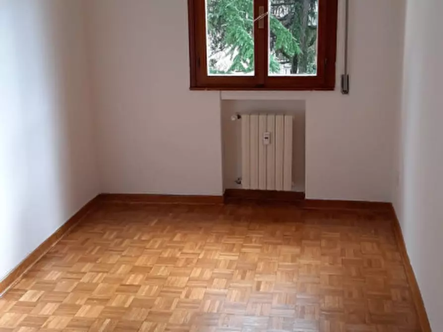 Immagine 5 di Appartamento in affitto  in via piaggi a Padova