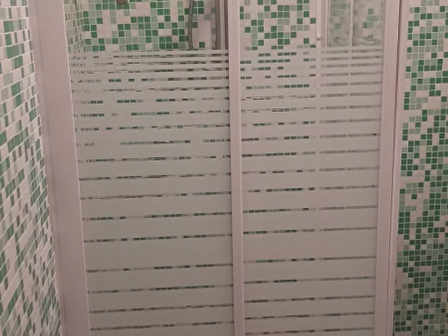 Immagine 12 di Appartamento in affitto  in via piaggi a Padova