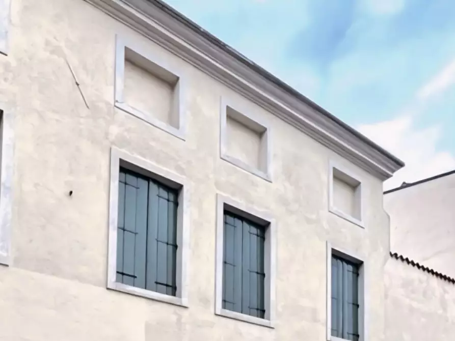 Immagine 20 di Negozio in vendita  in Via C. Battisti a Padova