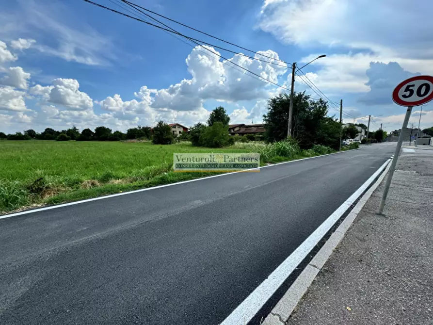 Immagine 3 di Terreno in vendita  in via chiarini a Montichiari