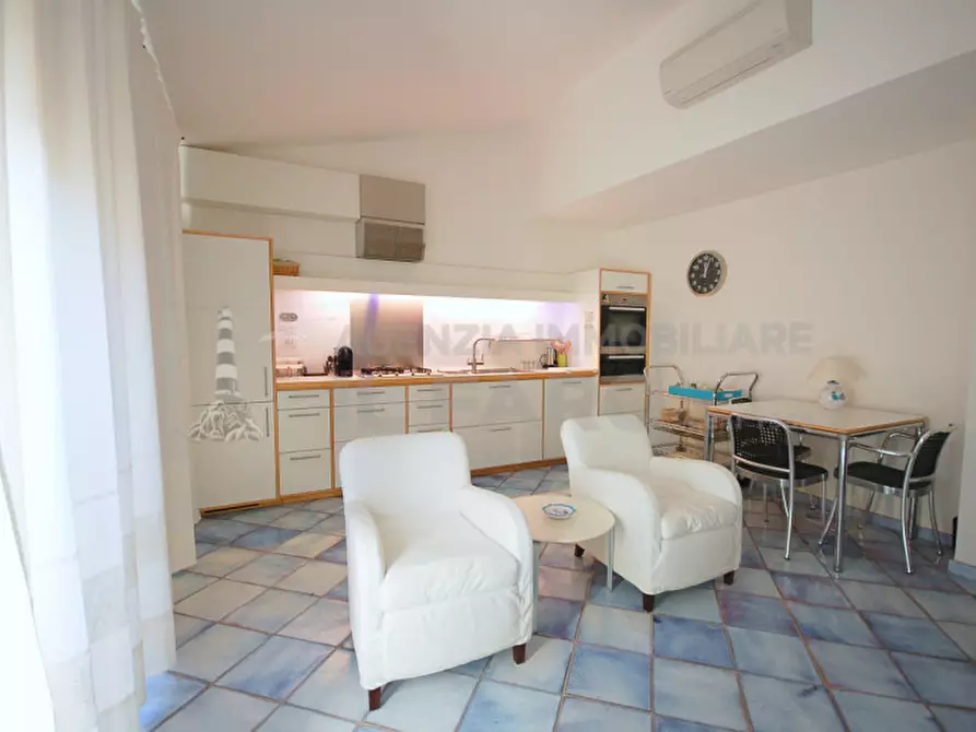 Immagine 1 di Appartamento in vendita  in Via terralugiana a La Maddalena