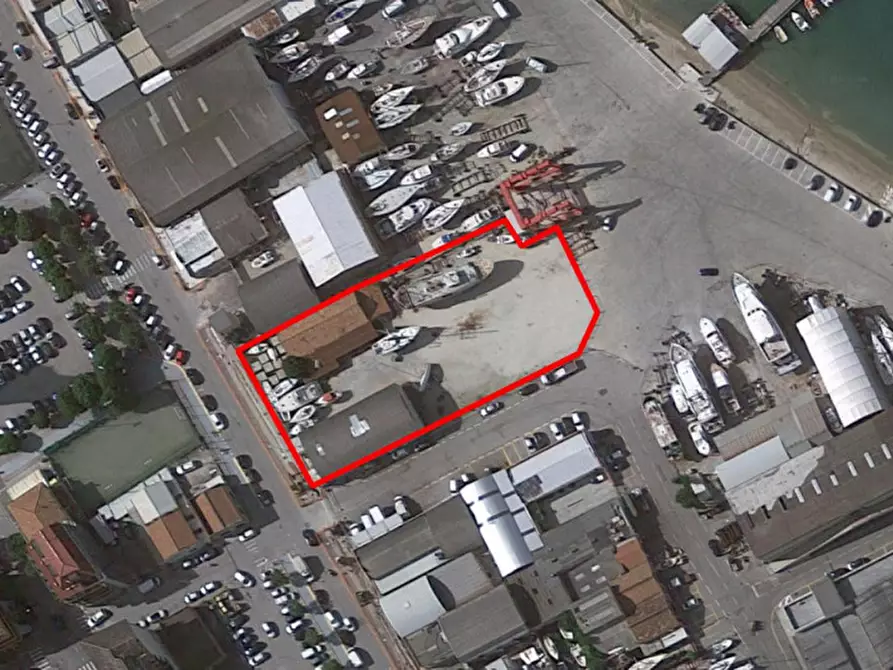 Immagine 17 di Capannone industriale in vendita  in Via Leonardo Da Vinci, N. 21 a Civitanova Marche