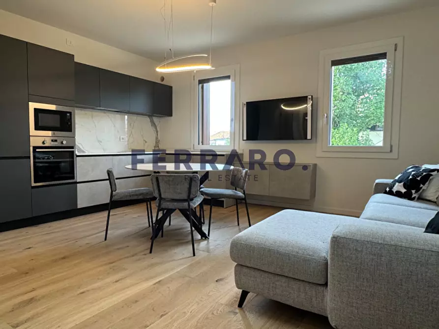 Immagine 4 di Appartamento in vendita  in Viale Monte Grappa a Treviso