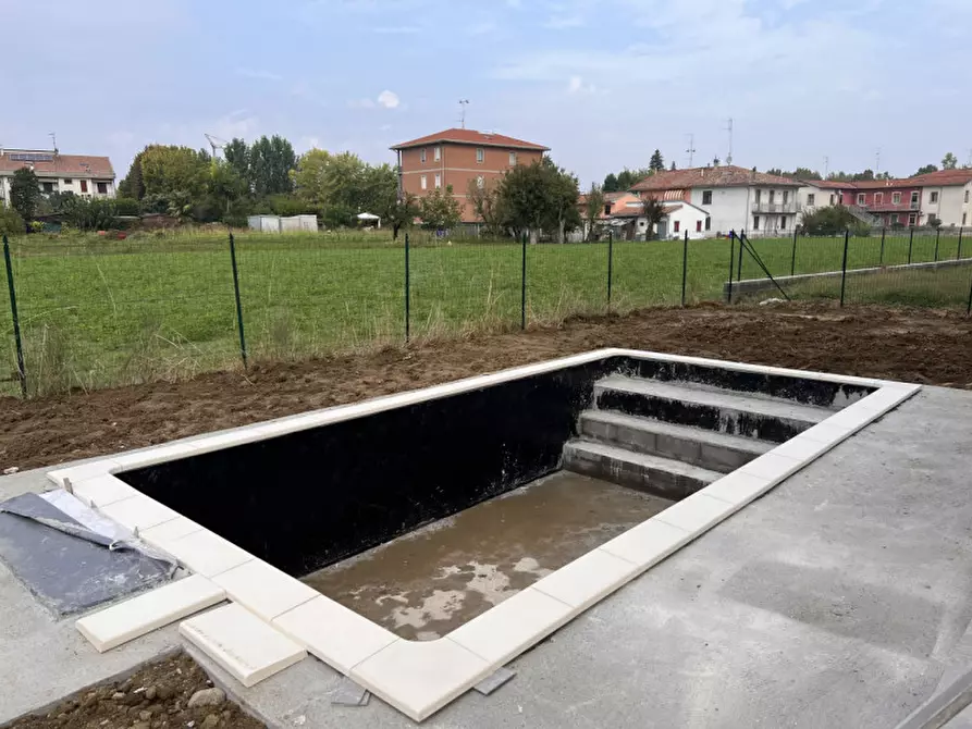 Immagine 2 di Villa in vendita  in via sala a Sissa Trecasali