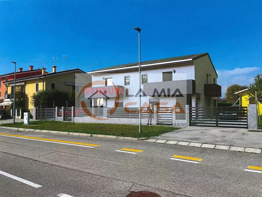 Immagine 1 di Casa bifamiliare in vendita  in Via Giuseppe Verdi - Bovolenta a Bovolenta