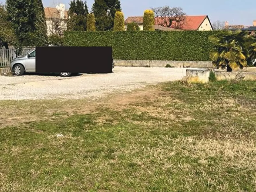 Immagine 5 di Terreno in vendita  in Via Monte Grappa a Istrana