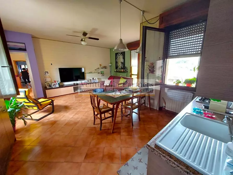 Immagine 2 di Appartamento in vendita  in cesare battisti a Lonato del Garda