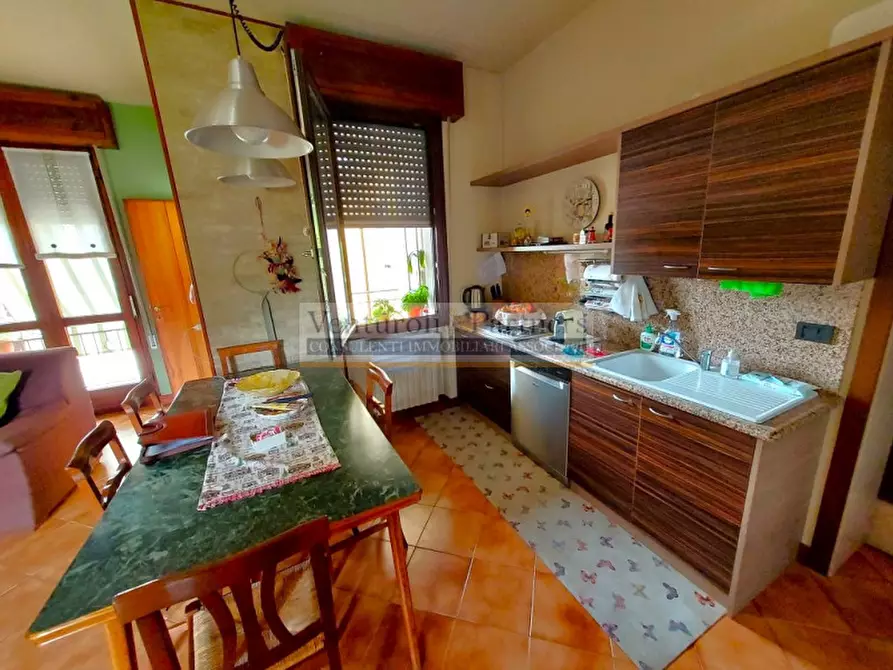 Immagine 3 di Appartamento in vendita  in cesare battisti a Lonato del Garda