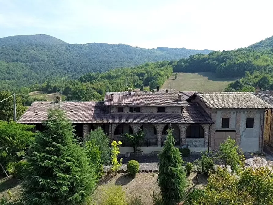 Immagine 2 di Villa in vendita  a Vernasca