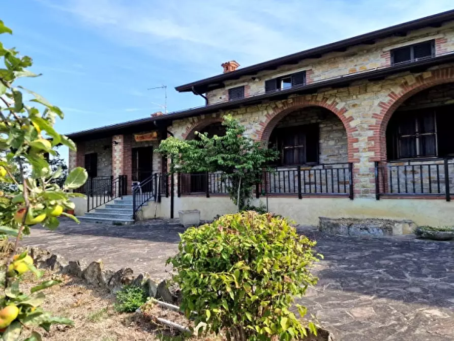 Immagine 4 di Villa in vendita  a Vernasca