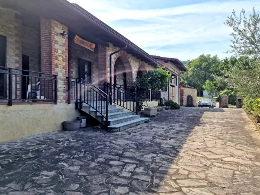 Immagine 5 di Villa in vendita  a Vernasca