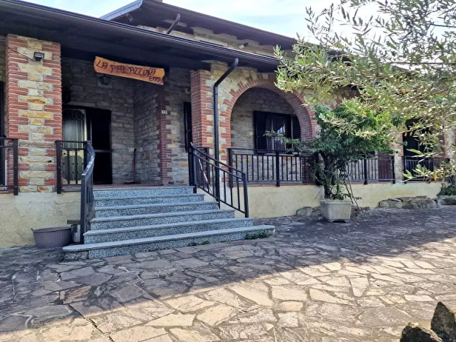 Immagine 6 di Villa in vendita  a Vernasca