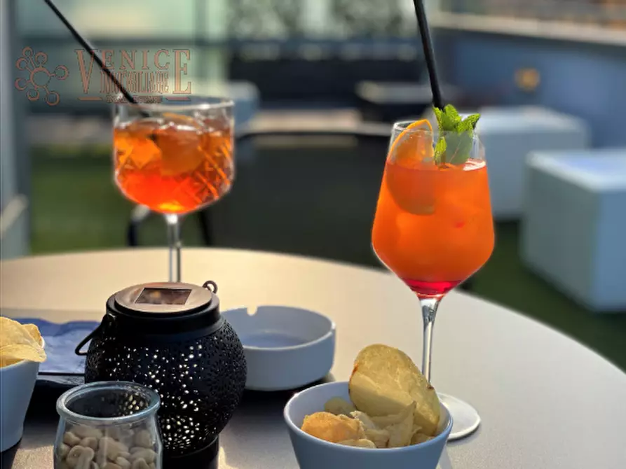 Immagine 1 di Attività commerciale in vendita  a Martellago