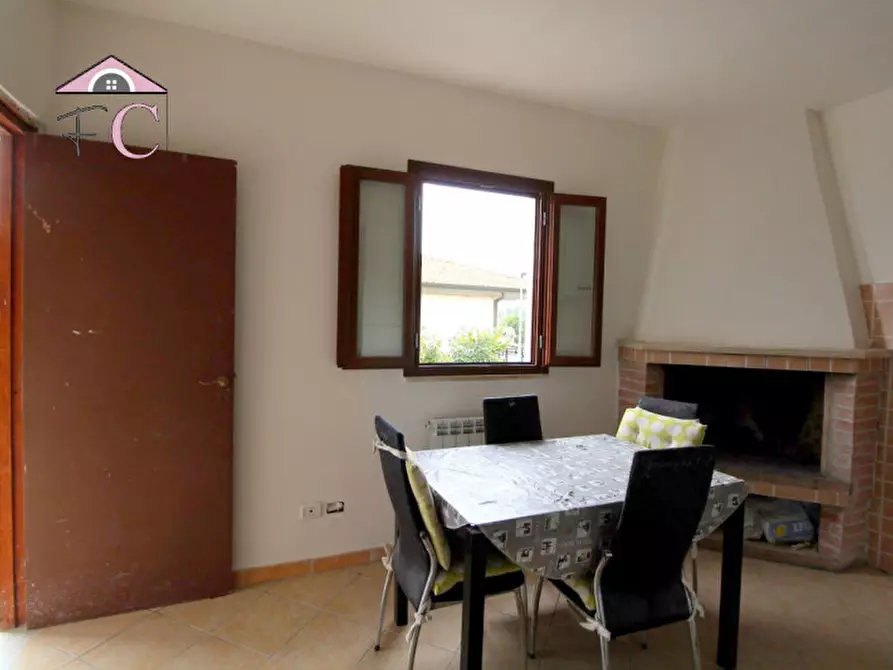 Immagine 2 di Appartamento in vendita  a Narni