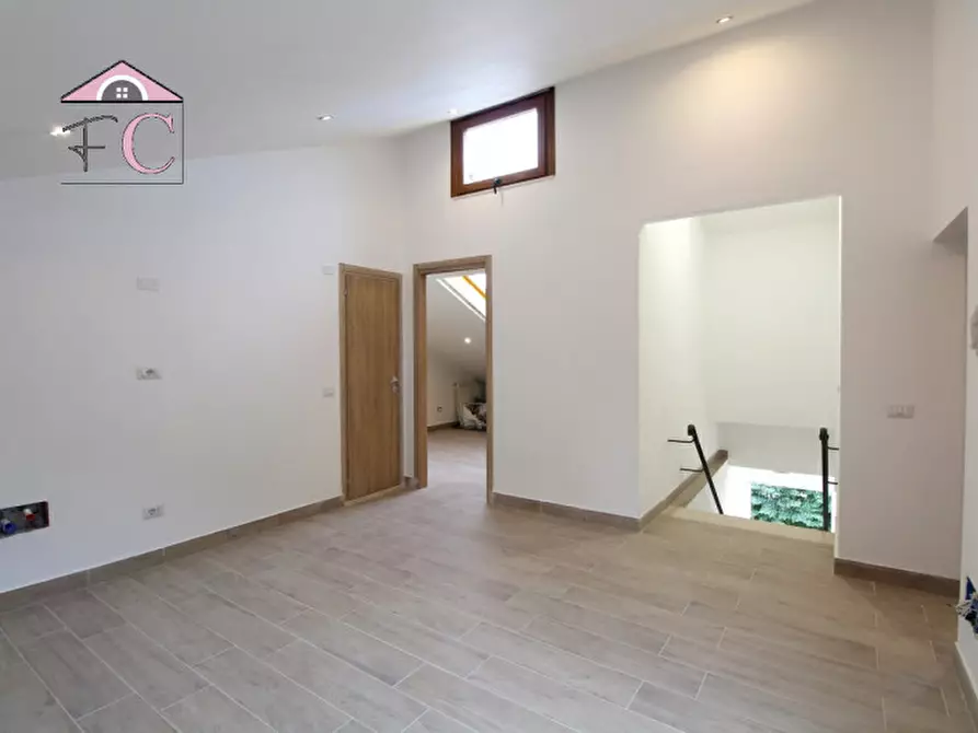 Immagine 11 di Appartamento in vendita  a Narni