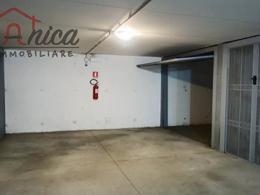 Immagine 6 di Garage in vendita  in Via tullio odorizzi a Trento