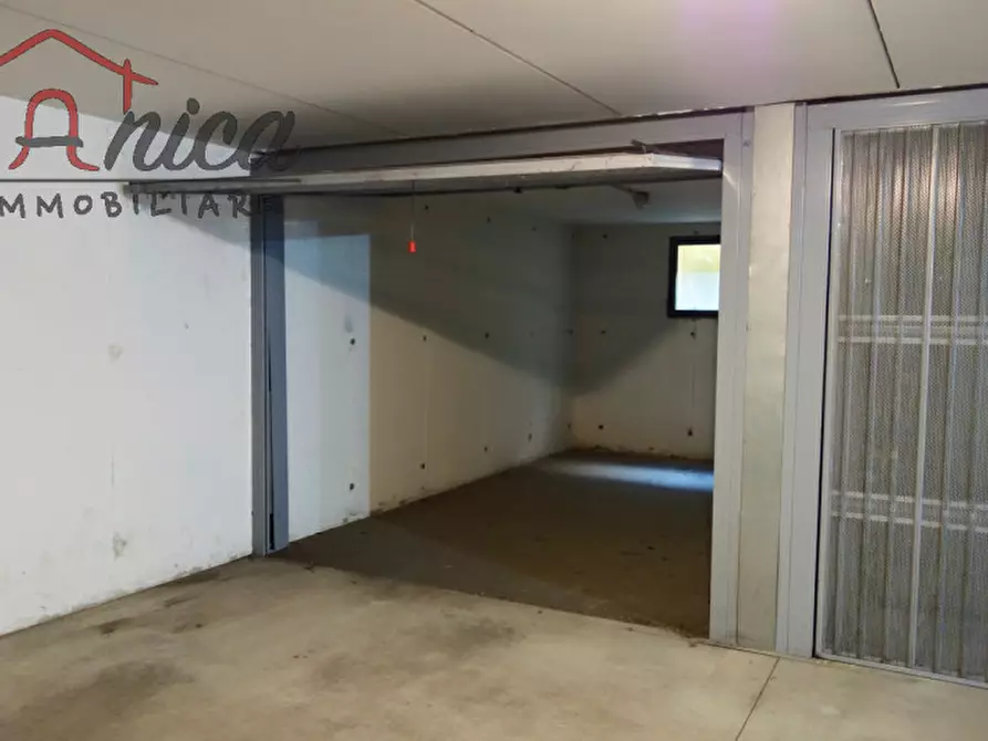 Immagine 8 di Garage in vendita  in Via tullio odorizzi a Trento