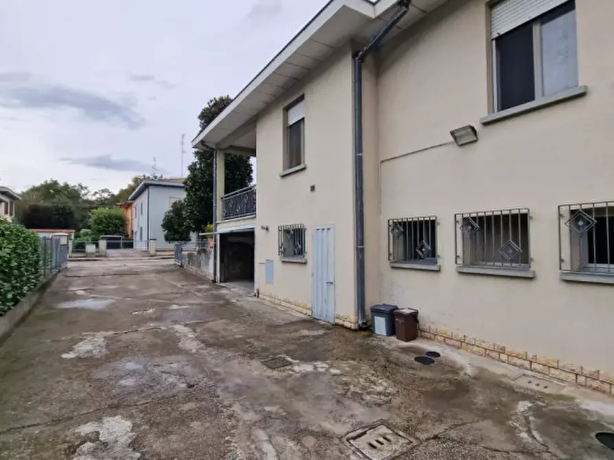 Immagine 27 di Casa indipendente in vendita  a Novi Di Modena